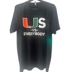 University of Miami custom t-shirt Sz XL Miami Hurricanes Canes Miami 305 UM